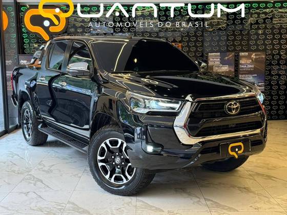 TOYOTA HILUX 2.8 D-4D TURBO DIESEL CD SRX 4X4 AUTOMÁTICO